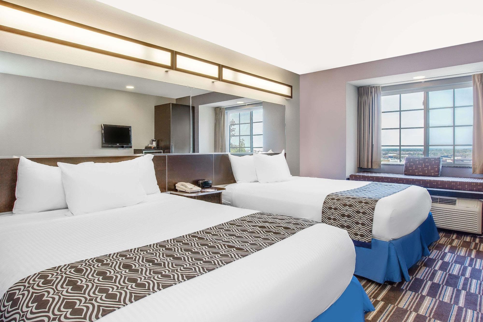 Microtel Inn & Suites By Wyndham Tuscaloosa Exterior photo