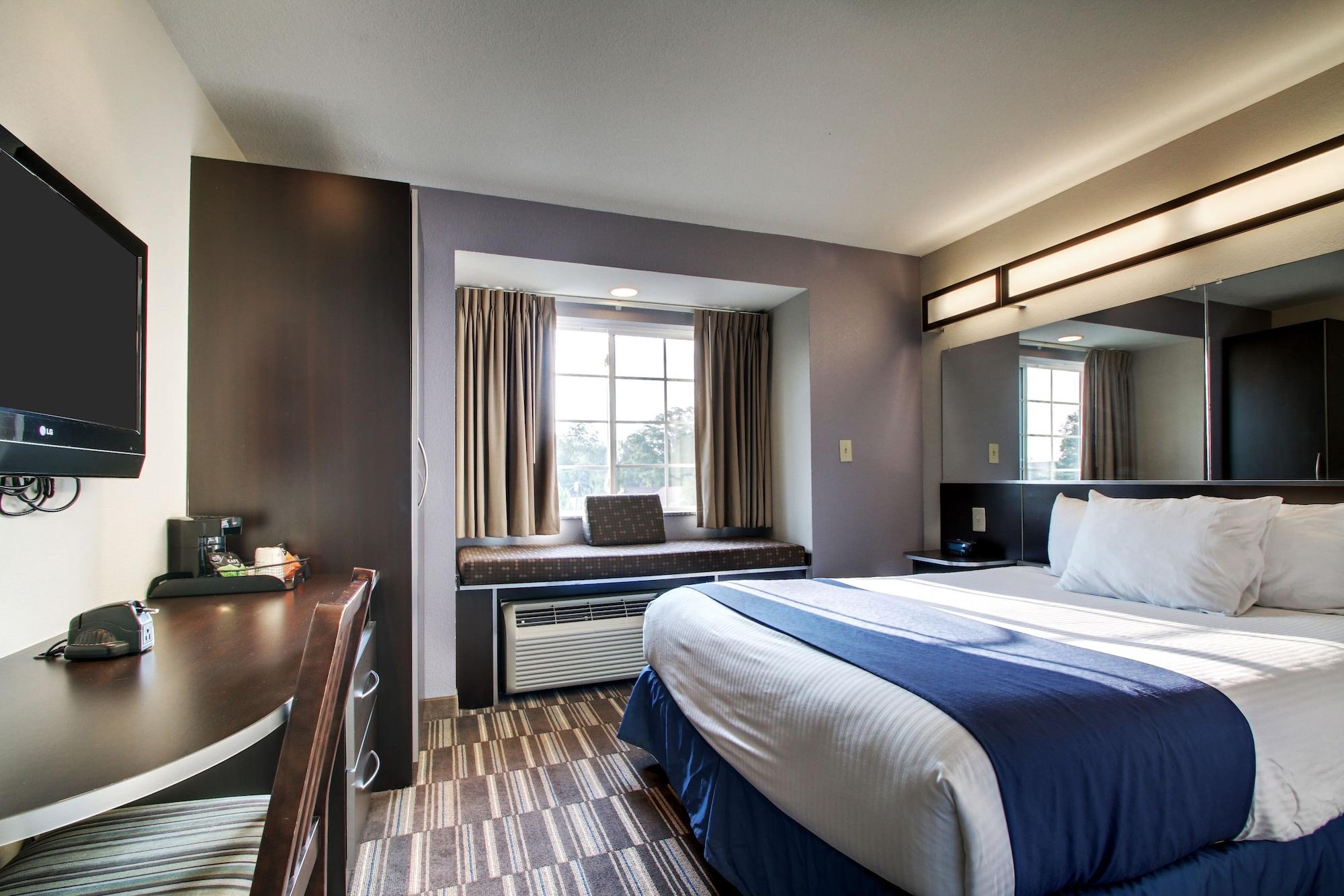 Microtel Inn & Suites By Wyndham Tuscaloosa Exterior photo