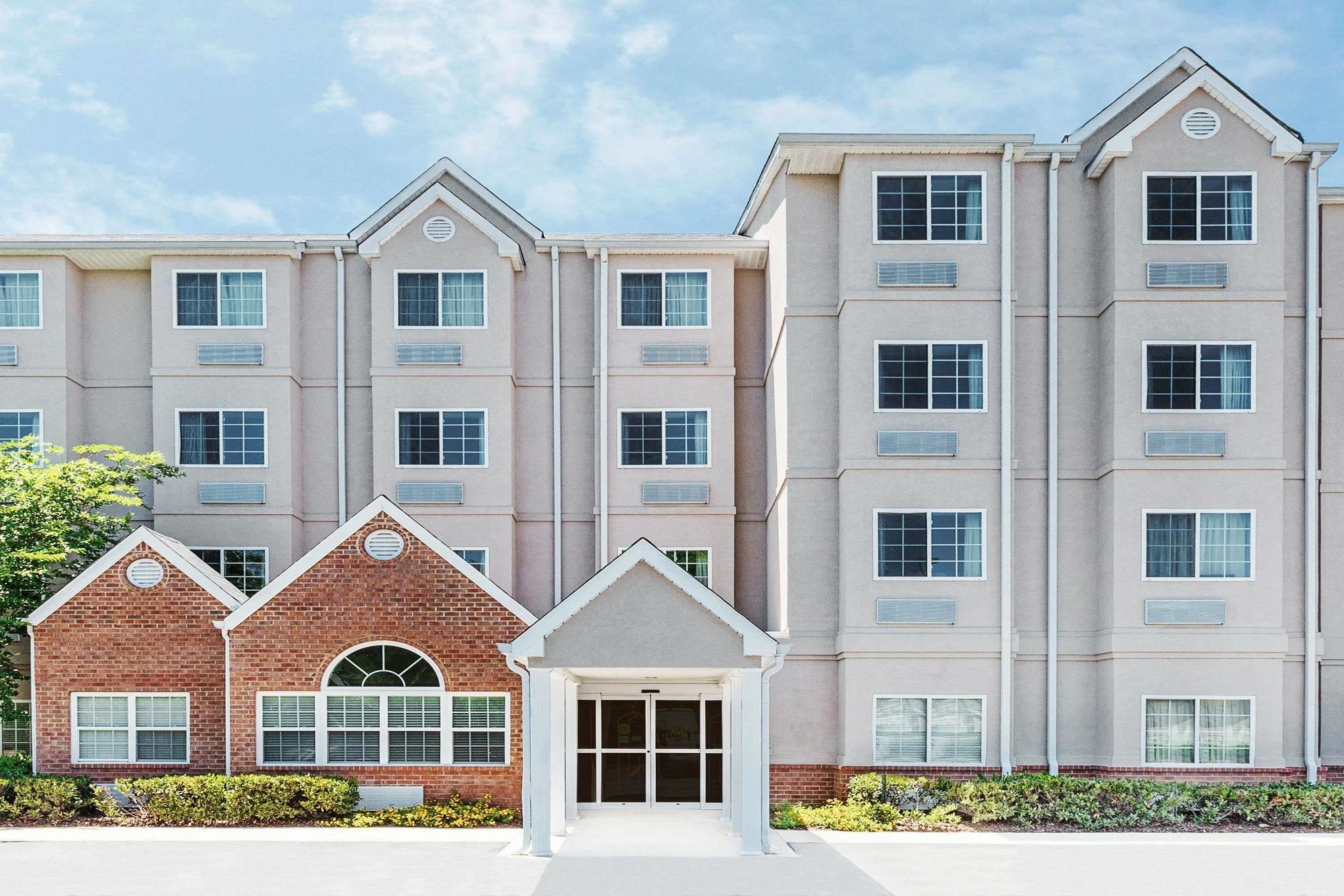 Microtel Inn & Suites By Wyndham Tuscaloosa Exterior photo