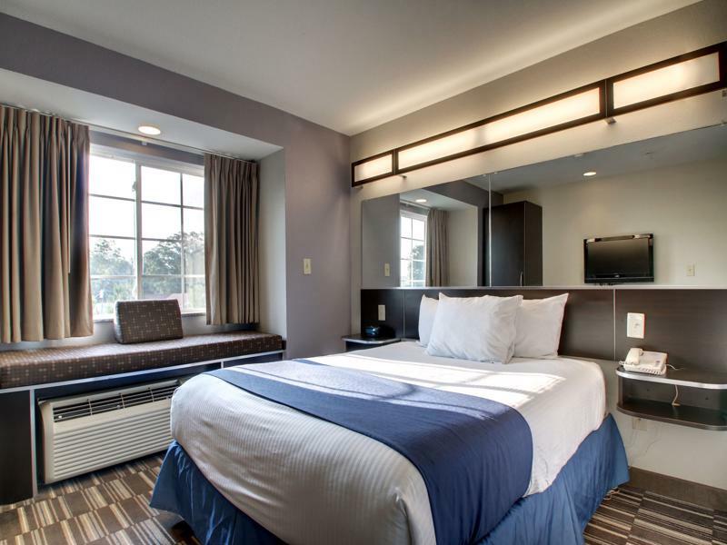 Microtel Inn & Suites By Wyndham Tuscaloosa Exterior photo