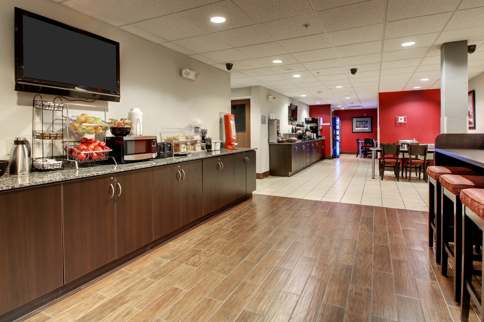 Microtel Inn & Suites By Wyndham Tuscaloosa Exterior photo